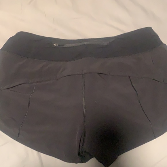 Lululemon Speed Up Short 2.5” - Picture 4 of 6